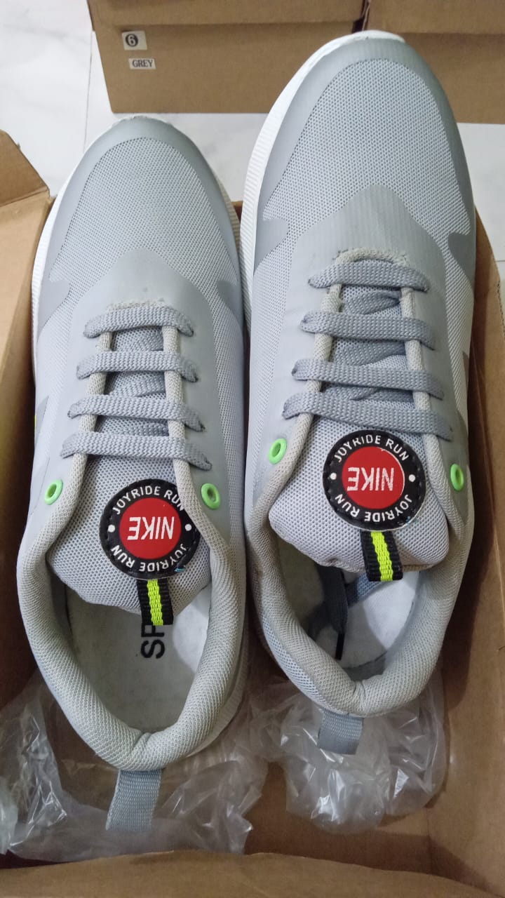 Shoes_size_7_Grey_1